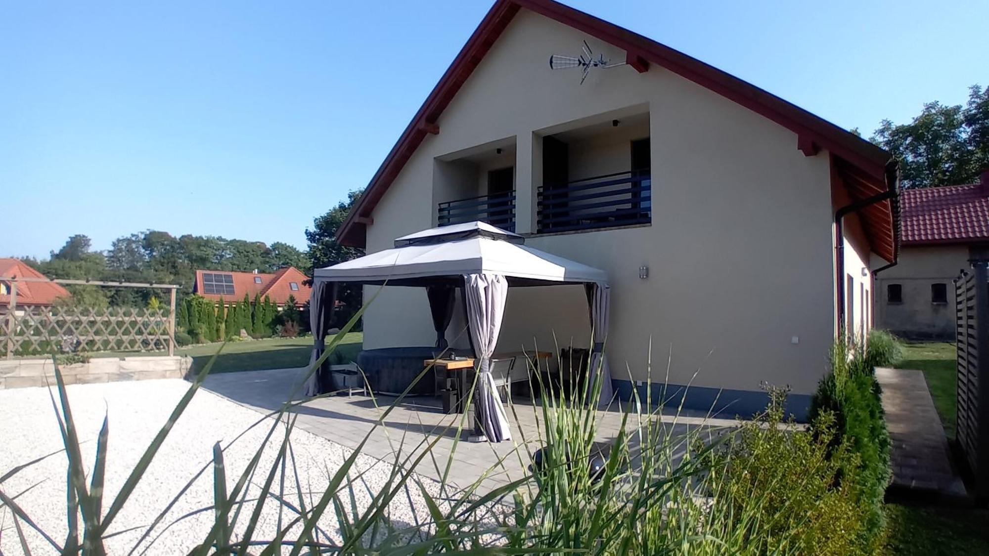 Pokoje Goscinne Sloneczny Klon Dabrowno Exteriör bild